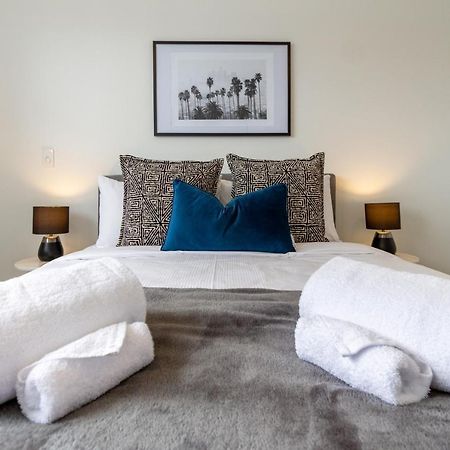 Upper Riccarton Dream - 2 Bed 2 Bath W/Carpark Daire Christchurch Dış mekan fotoğraf