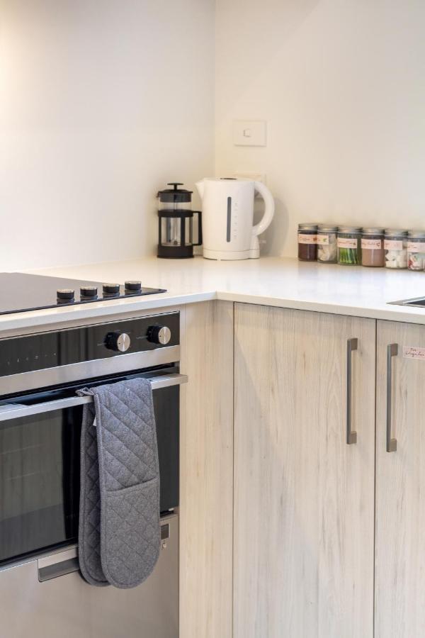 Upper Riccarton Dream - 2 Bed 2 Bath W/Carpark Daire Christchurch Dış mekan fotoğraf