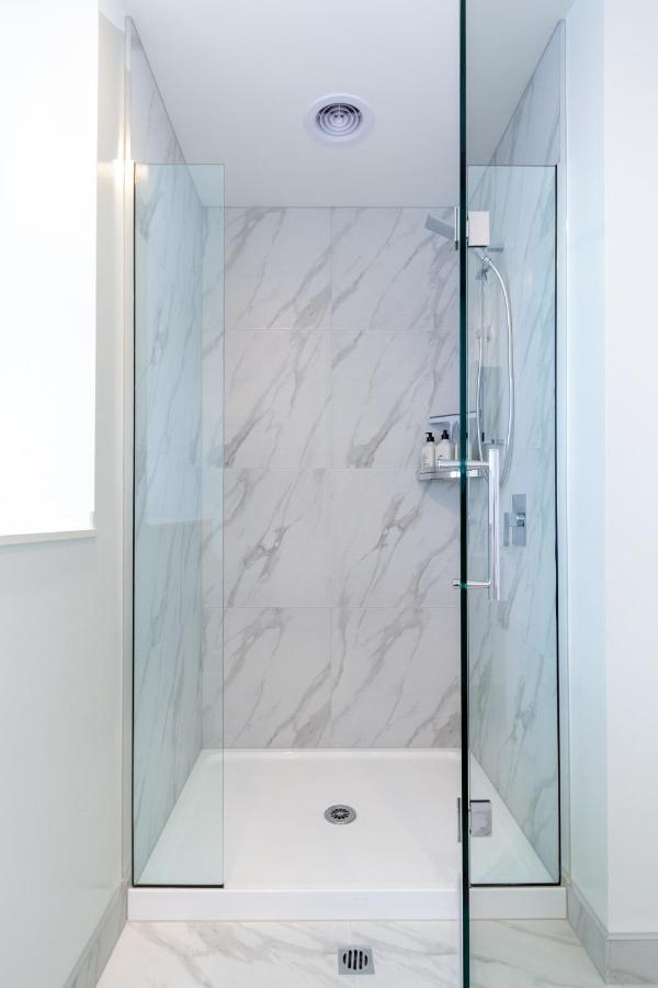 Upper Riccarton Dream - 2 Bed 2 Bath W/Carpark Daire Christchurch Dış mekan fotoğraf