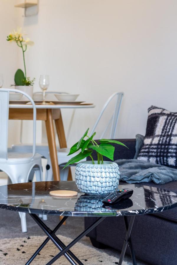 Upper Riccarton Dream - 2 Bed 2 Bath W/Carpark Daire Christchurch Dış mekan fotoğraf