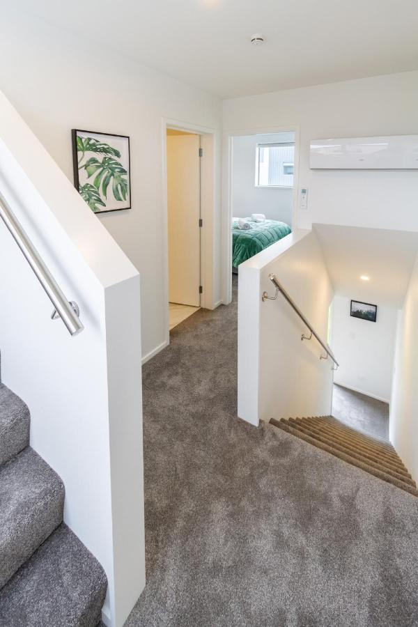 Upper Riccarton Dream - 2 Bed 2 Bath W/Carpark Daire Christchurch Dış mekan fotoğraf