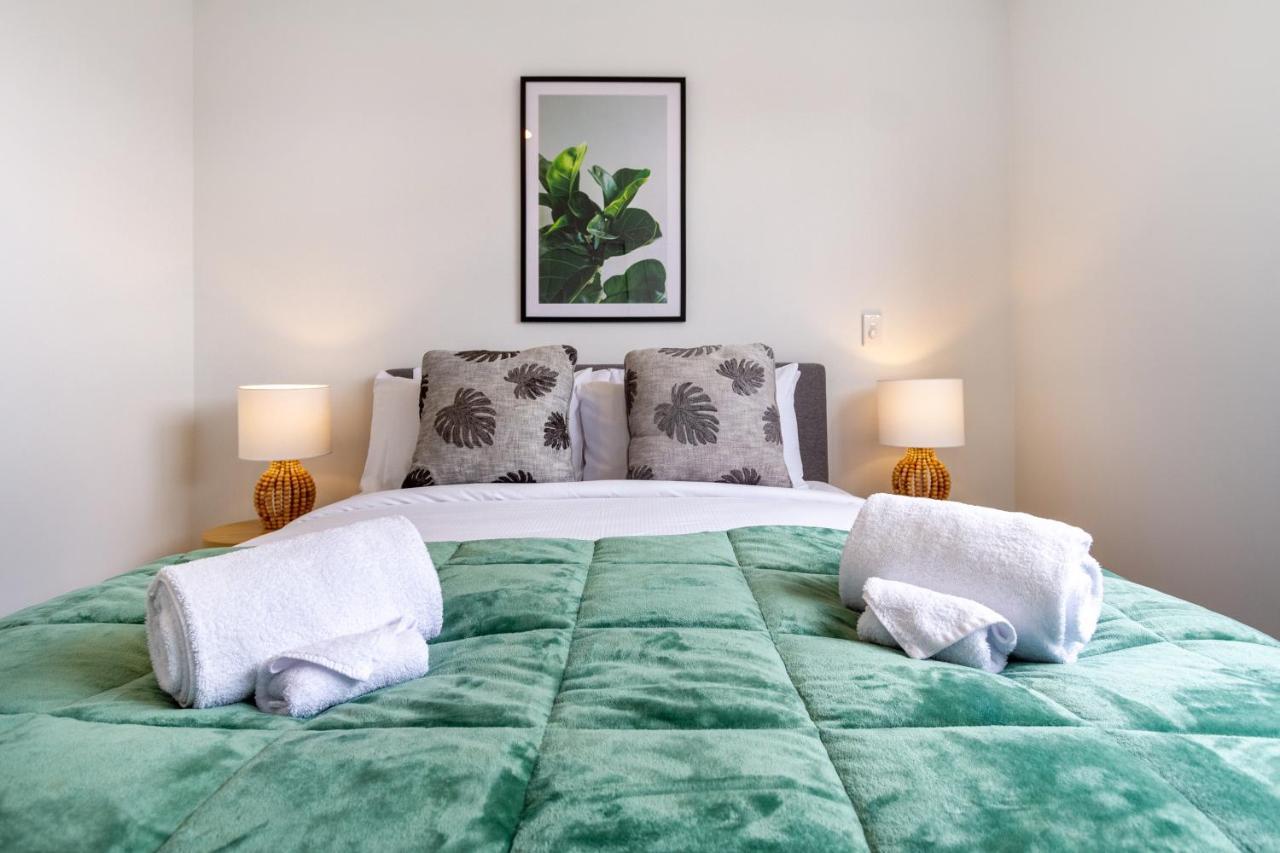 Upper Riccarton Dream - 2 Bed 2 Bath W/Carpark Daire Christchurch Dış mekan fotoğraf