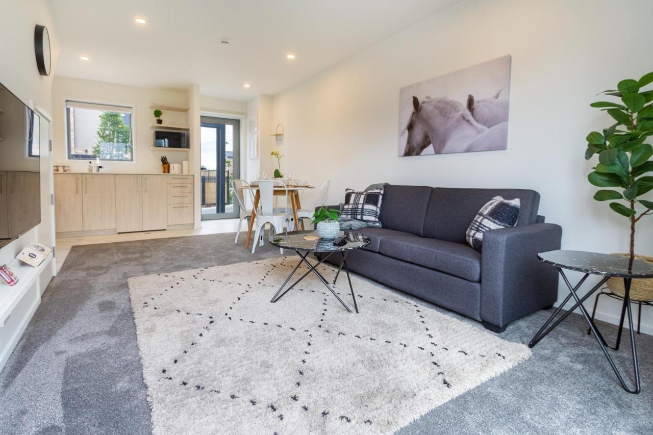 Upper Riccarton Dream - 2 Bed 2 Bath W/Carpark Daire Christchurch Dış mekan fotoğraf