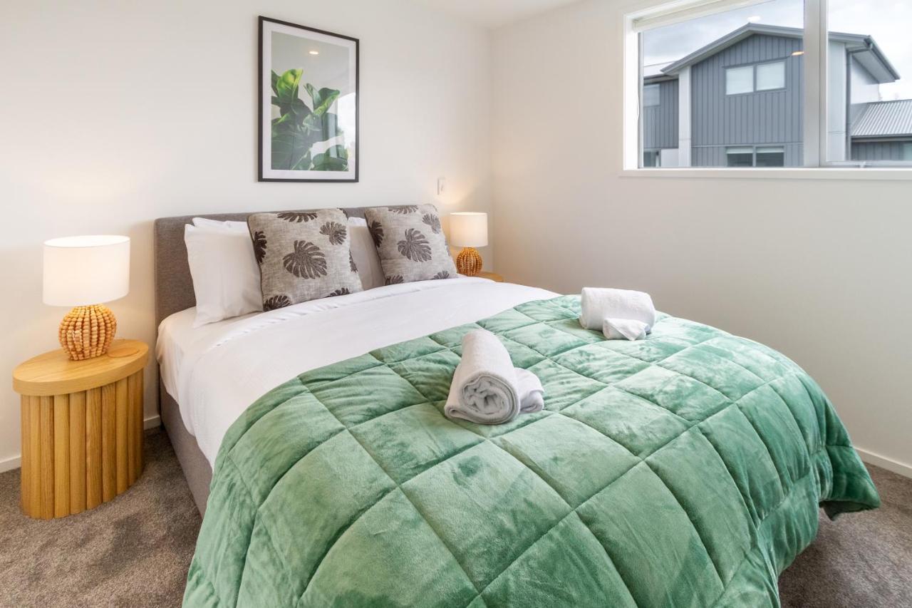 Upper Riccarton Dream - 2 Bed 2 Bath W/Carpark Daire Christchurch Dış mekan fotoğraf